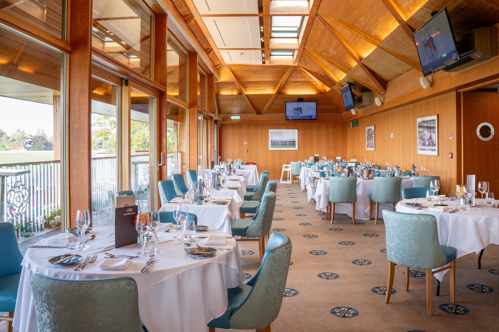 Parade Ring Restaurant