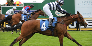 Sophie Dods wins the Queen Mother's Cup